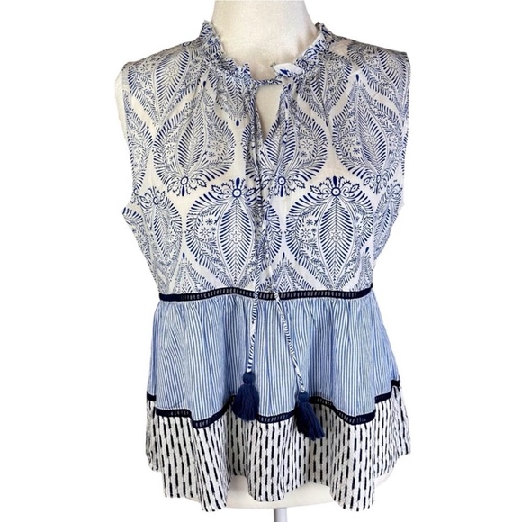 THML Blue and White Patterned Sleeveless Blouse - Picture 1 of 2